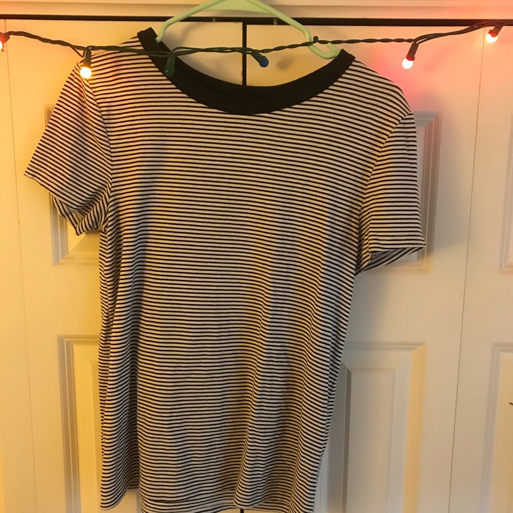 Black and white striped tee!
